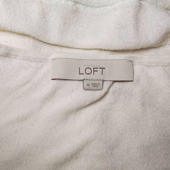 Loft cream long sleeve blouse Size M - Picture 4 of 7